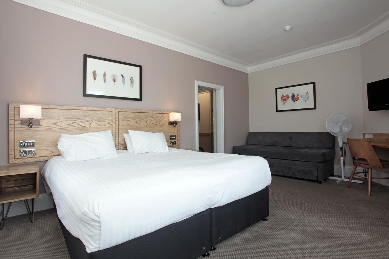 Bear Inn, Somerset By Marston'S Inns 4* Street